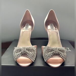 Badgley Mischka Lisbeth Heel